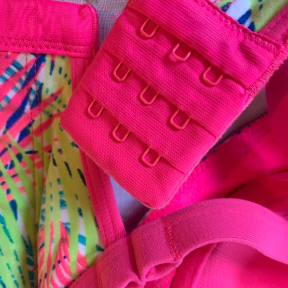 Victoria’sSecret Sport Black/Pink Multi Leggings/Bra Set sz S/P 36B - Picture 11 of 11